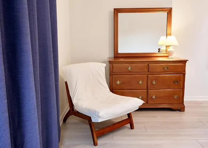 Сasa de vacaciones Spacious Retreat Fenced Yard & Patio Walk Downtown Sheridan