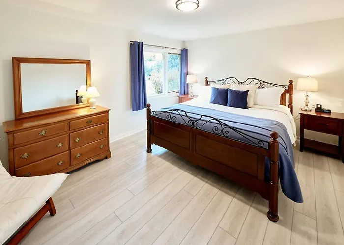 Spacious Retreat Fenced Yard & Patio Walk Downtown Сasa de vacaciones Sheridan